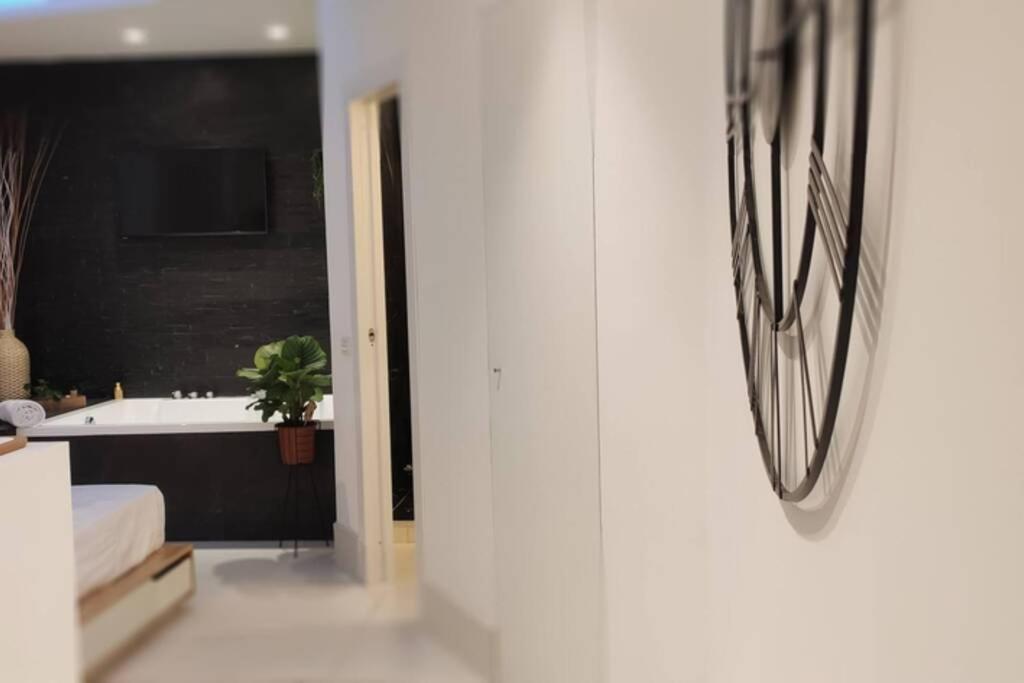 Elegante Open Space Con Vasca Idromassaggio A Trastevere 外观 照片